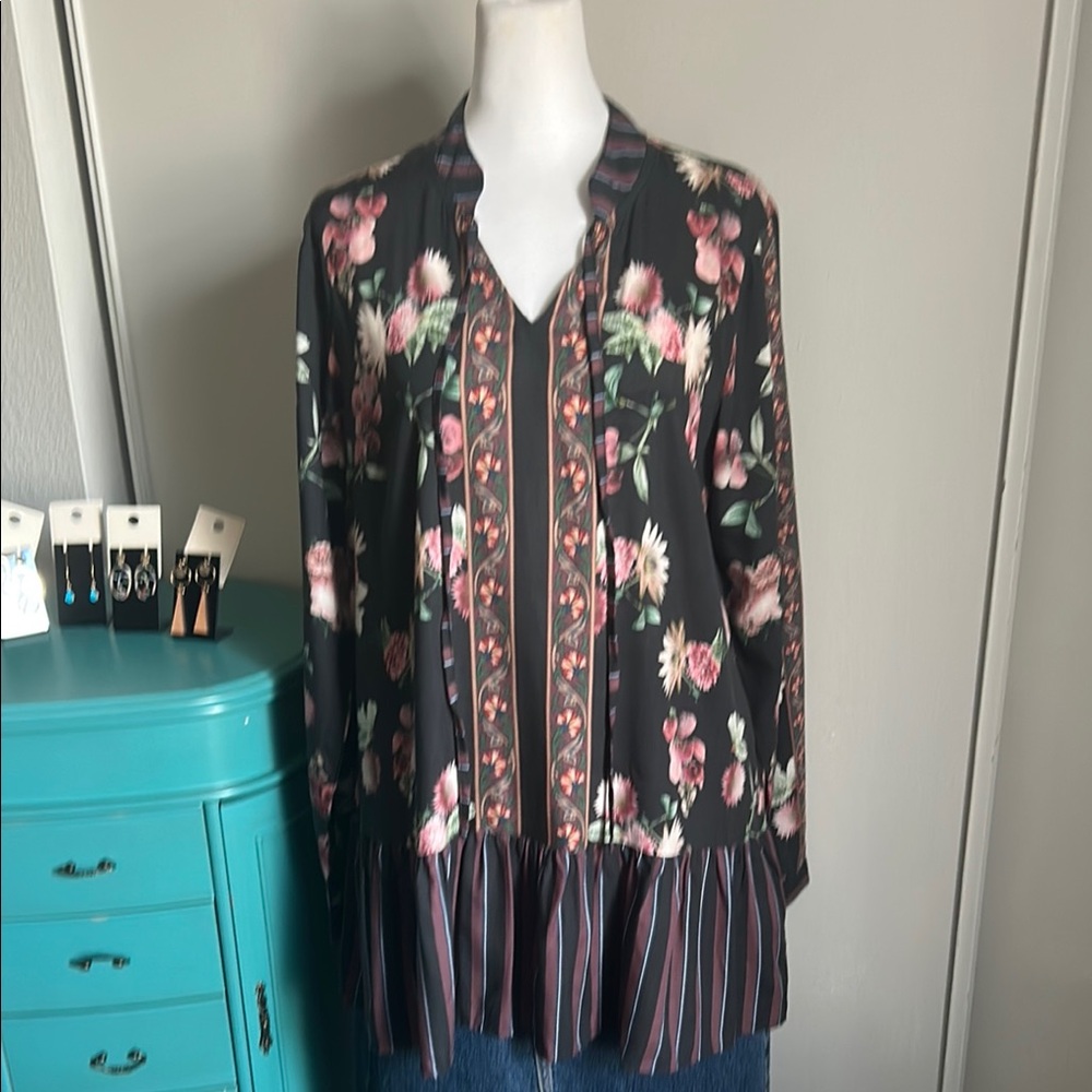 Tolani Collection from India Floral Black Notch Neck Tunic Blouse